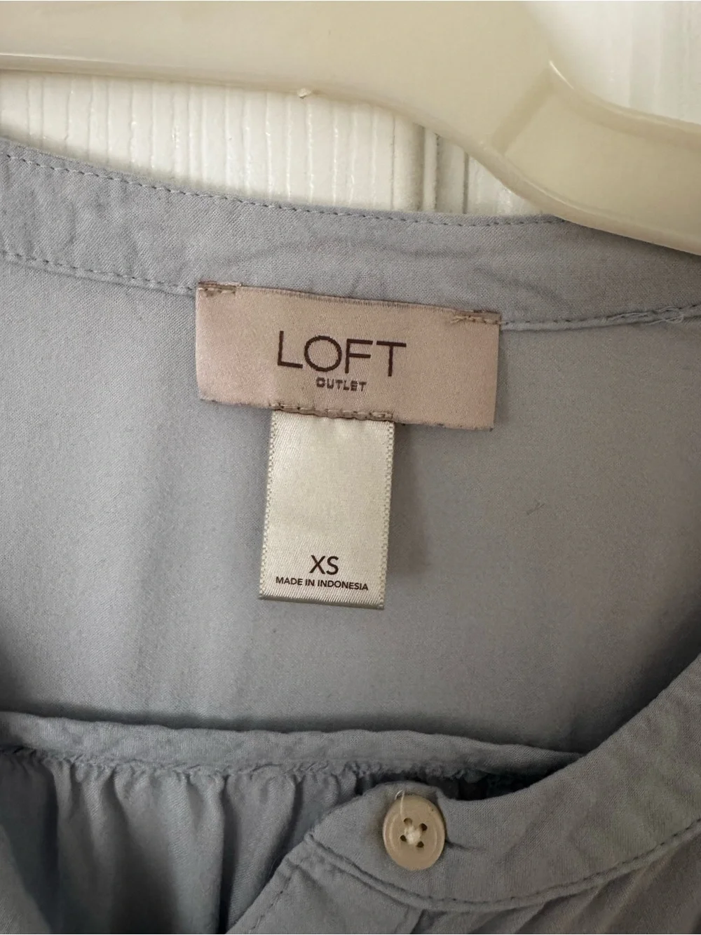 LOFT Light Gray Button-Front Henley Top - XS - Picture 3 of 3